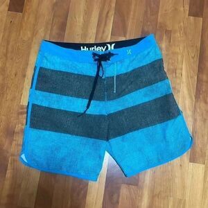 (32)Hurley board  shorts